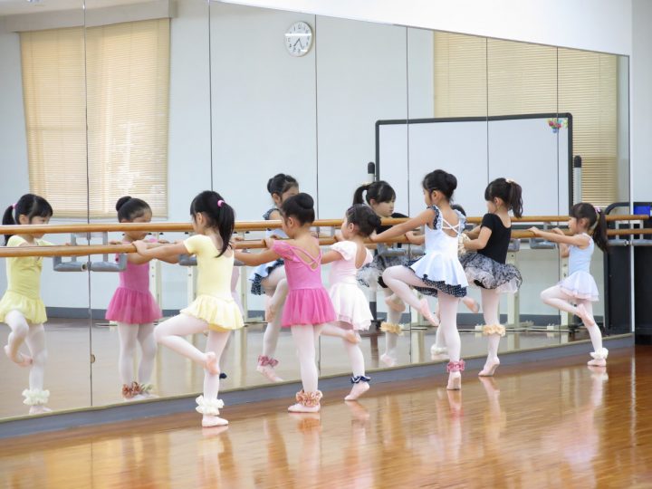 延岡バレエ　おさらい会のお知らせイメージ画像