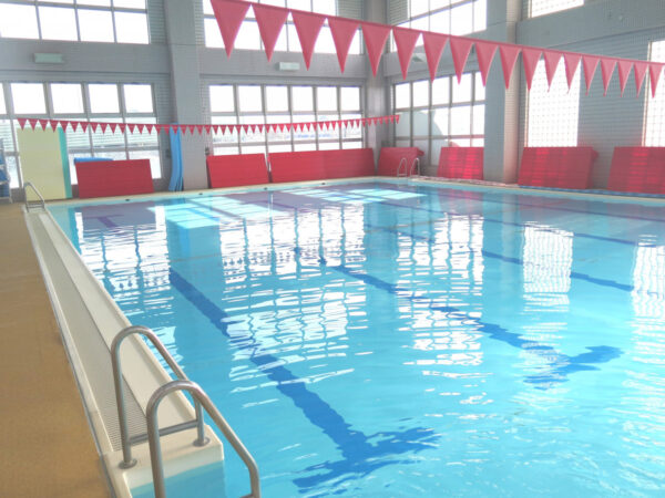 温水プール